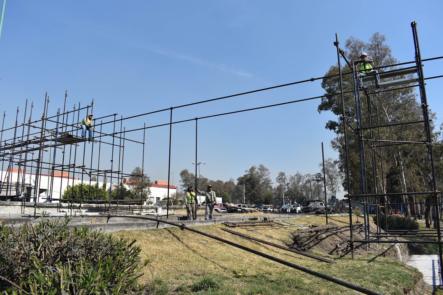 Colocación puentes peatonales.jpg