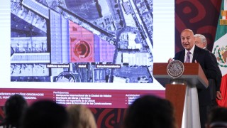 Informa Martí Batres, Jefe de Gobierno de la Ciudad de México, sobre Obras de Rehabilitación y Reforzamiento en la Terminal 2 del AICM en Conferencia Mañanera